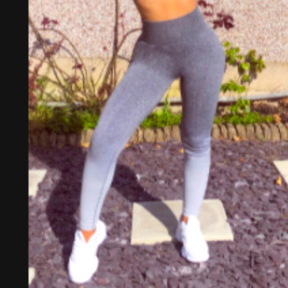 NWT Pretty Little Thing ombré gray workout leggings